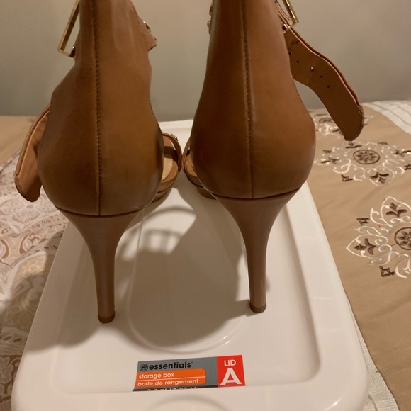 Gianni Bini ankle strap sandals - Picture 6 of 7